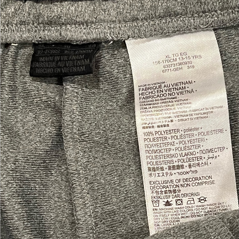 Nike - Picture 2 of 2